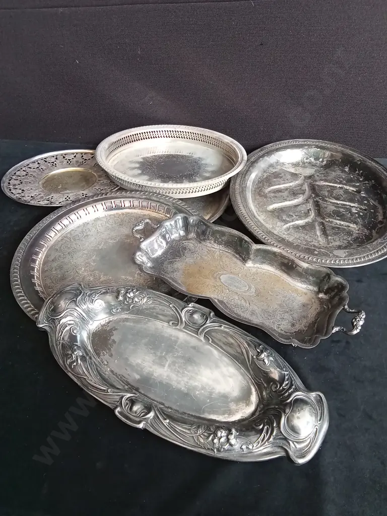 7 SILVER PLATED DISHES LARGEST APPROX L45CM Image 1++