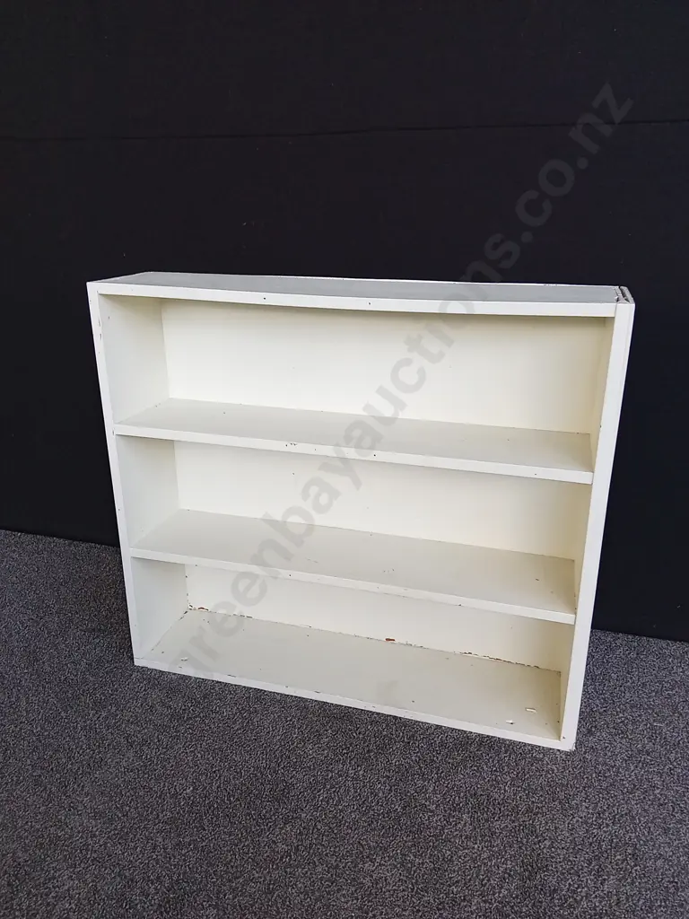 WHITE WOODEN BOOKCASE H79CM L90CM D21CM Image 1++