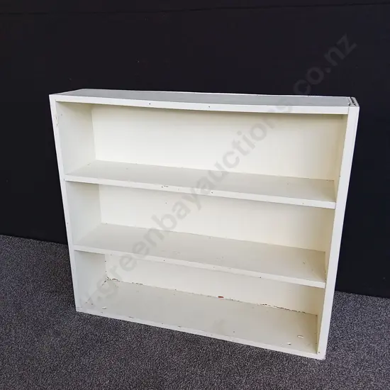 WHITE WOODEN BOOKCASE H79CM L90CM D21CM
