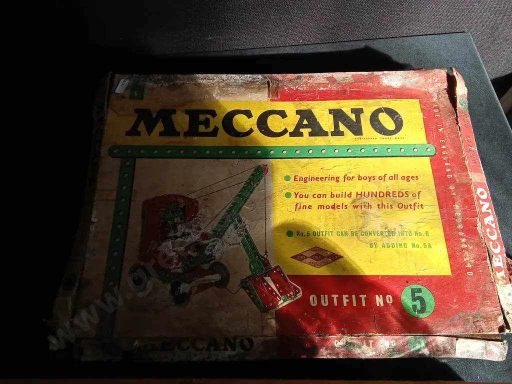 COLLECTION OF VINTAGE MECCANO Image 1++