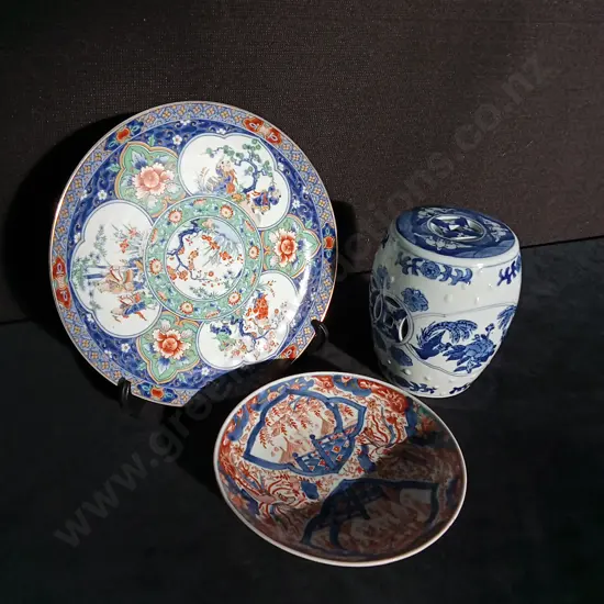 3 PIECES JAPANESE IMARI PORCELAIN