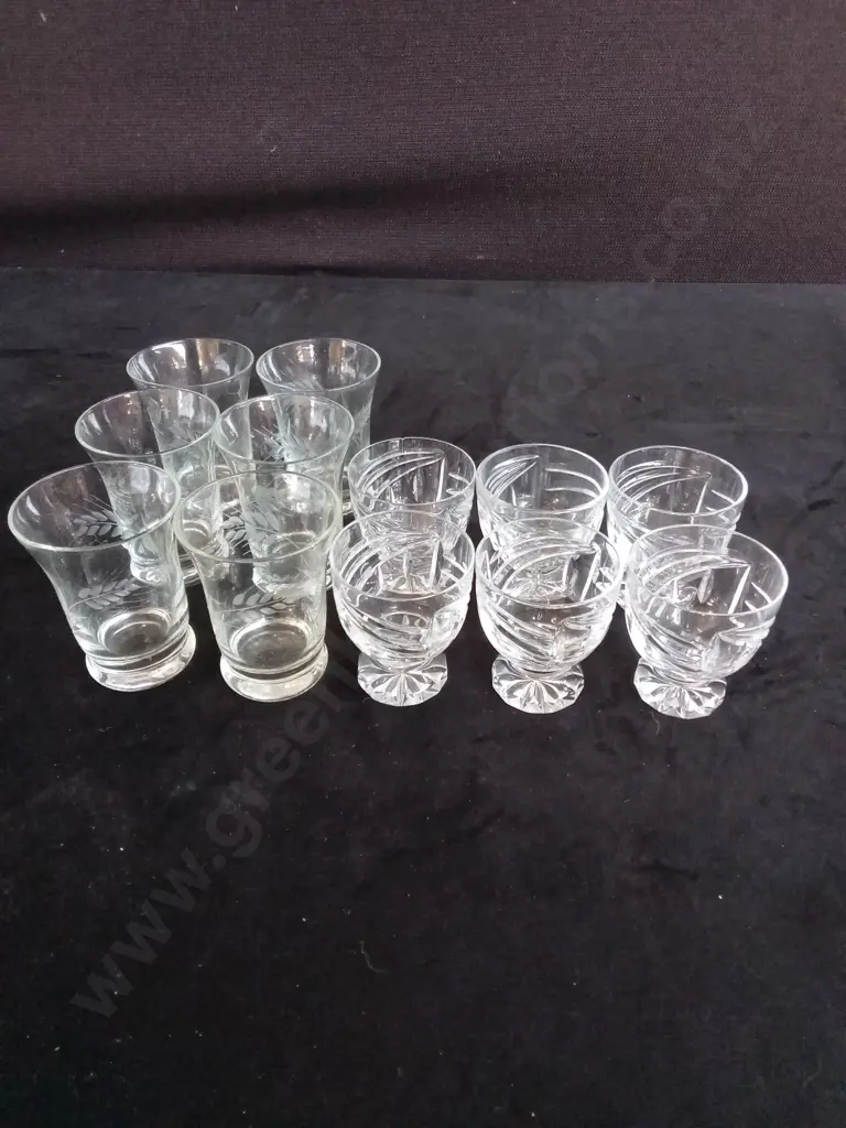 12 GLASSES 6 CRYSTAL SHOT GLASSES H6CM AND 6 VINTAGE ETCHED GLASSES H7.5CM Image 1++