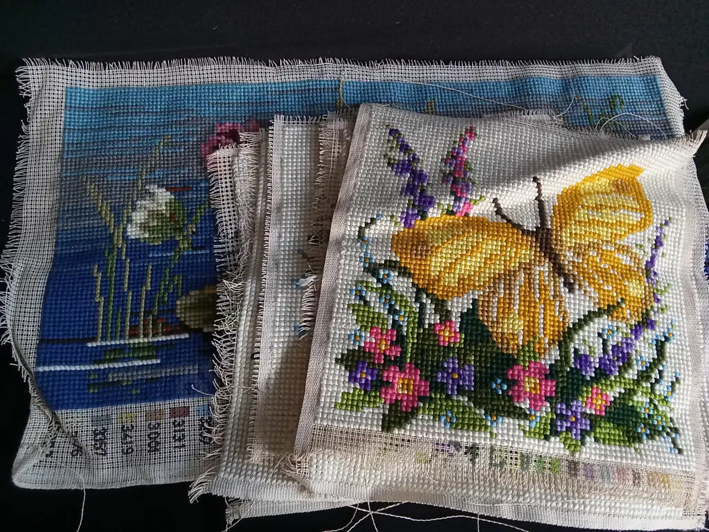 COLLECTION OF CROSS-STITCHED CANVASES, LARGEST W 86 CM Image 1++