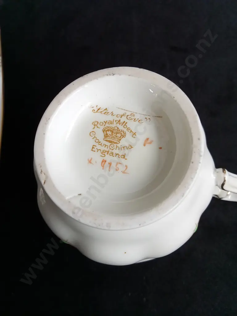 2 VINTAGE AYNSLEY AND 1 ROYAL ALBERT TEA TRIOS Image 1++