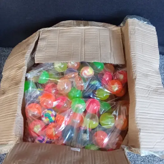 LARGE BOX OF VENDING MACHINE BOUNCY BALLS