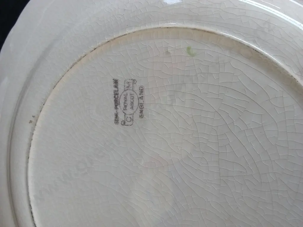 4 PLATES INCLUDING ROYAL ASCOT AND ROYAL STAFFORD Image 1++