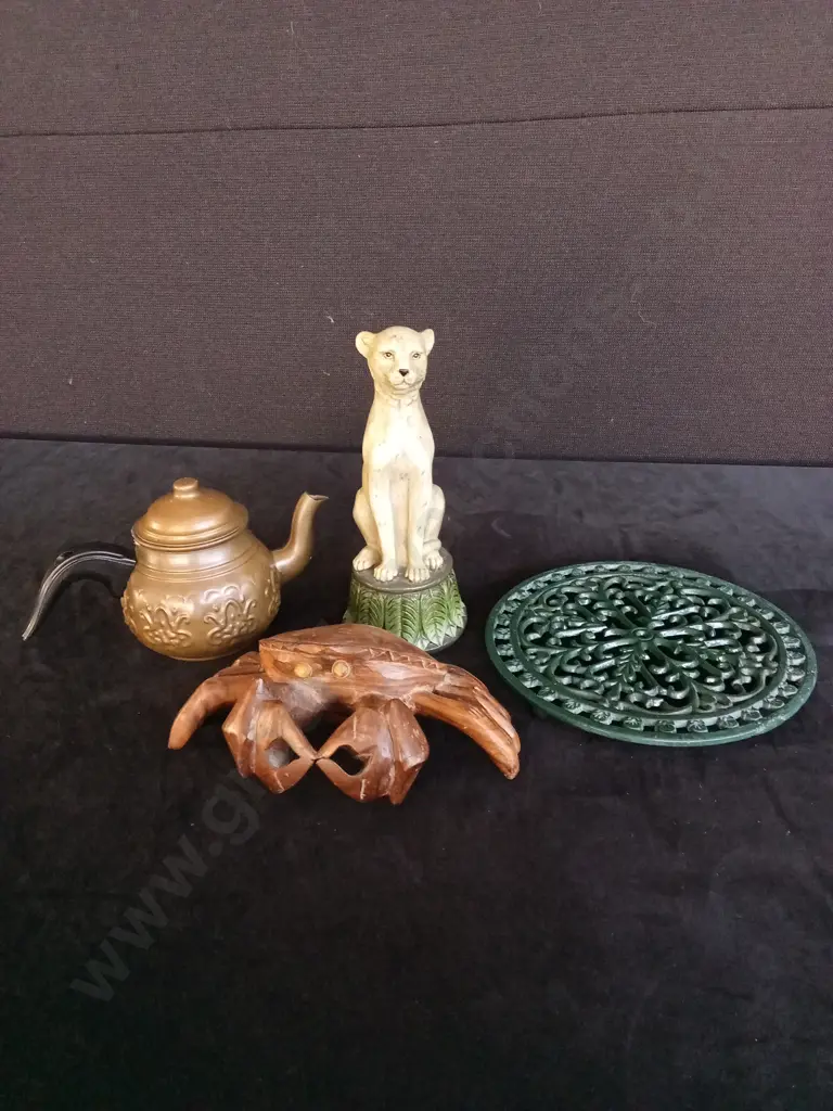 4 DECORATIVE ITEMS Image 1++