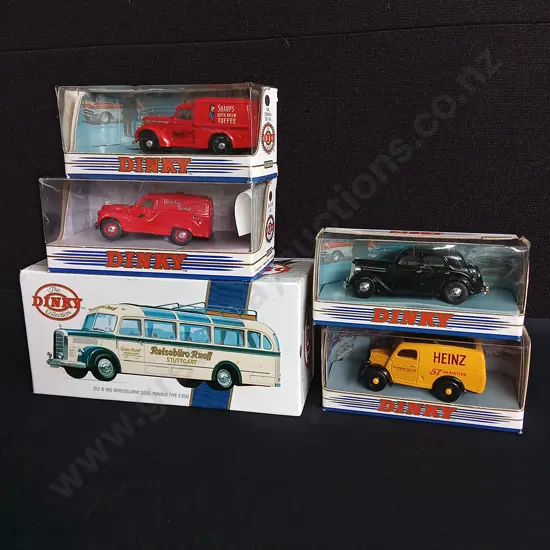 5 PIECES VINTAGE DIE CAST MODELS MATCHBOX "THE DINKY COLLECTION", BOXED