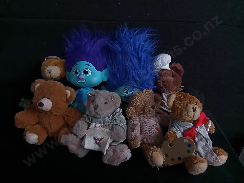 MIX OF SOFT TOYS Image 1++