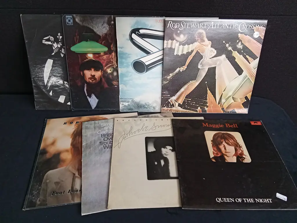 8 VINTAGE RECORDS Image 1++
