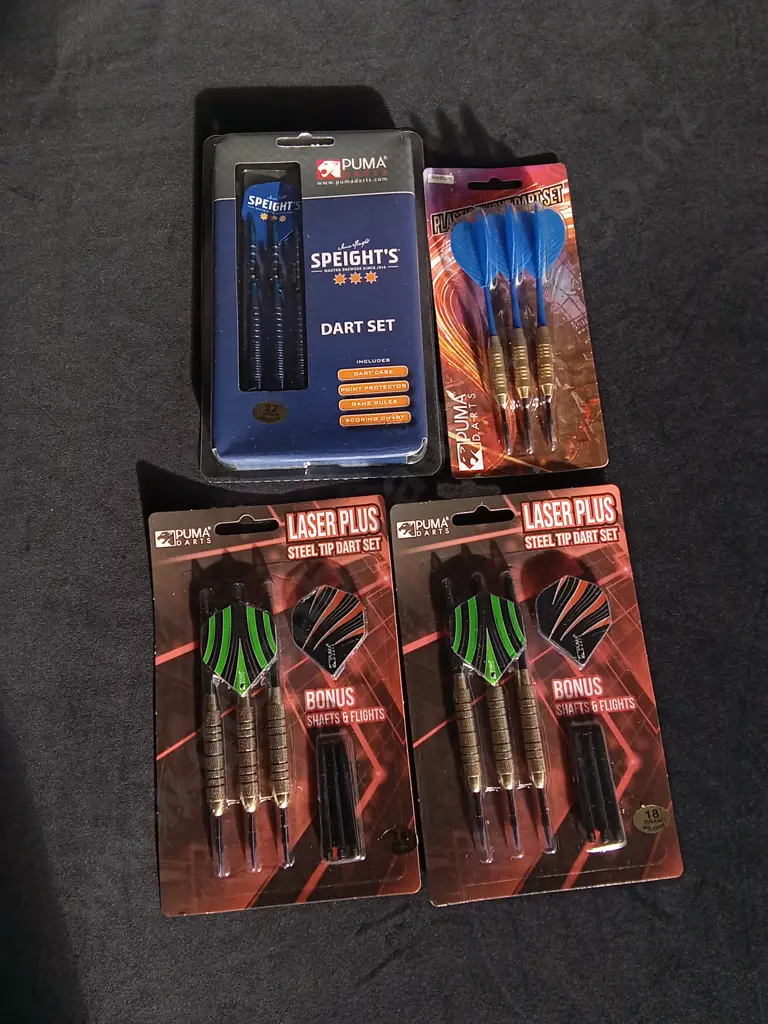 4 BRAND NEW PACKS OF DARTS Image 1++