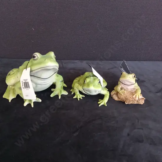 3 FROG FIGURINES TALLEST 12CM