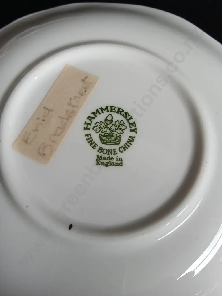 COLLECTION OF PLATES AND SAUCERS INCLUDING ROYAL ALBERT, ROYAL GRAFTON, QUEEN ANNE AND HAMMERSLEY Image 1++