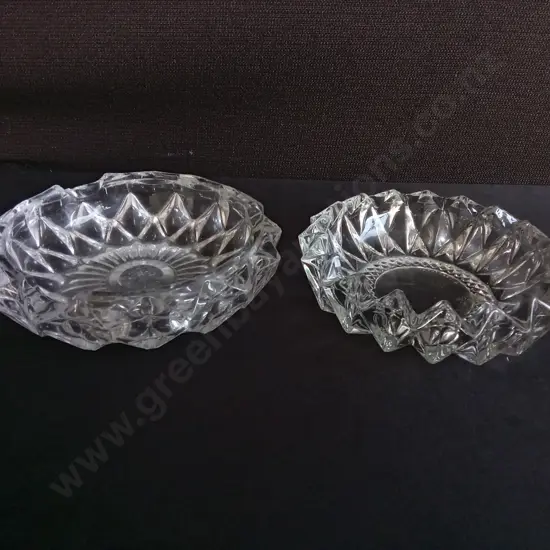 PAIR OF PRESSED GLASS ASHTRAYS, INCLUDING KIG INDONESIA, LARGEST D 17 CM