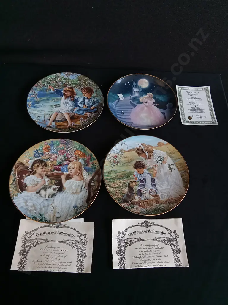 4 PIECES LIMITED EDITION SANDRA KUCK COLLECTOR DECORATIVE PLATES Image 1++