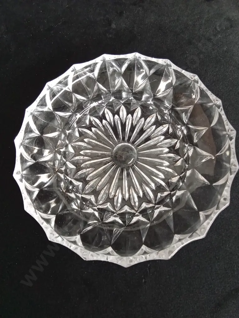 2 CRYSTAL GLASS DISHES TALLEST H8.5CM Image 1++