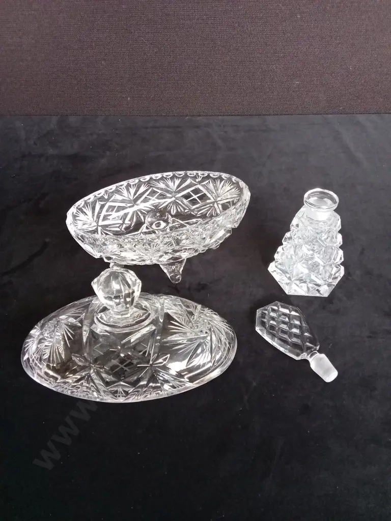 CRYSTAL GLASS CANDY DISH L18CM AND A VINTAGE CRYSTAL PERFUME BOTTLE H17CM Image 1++