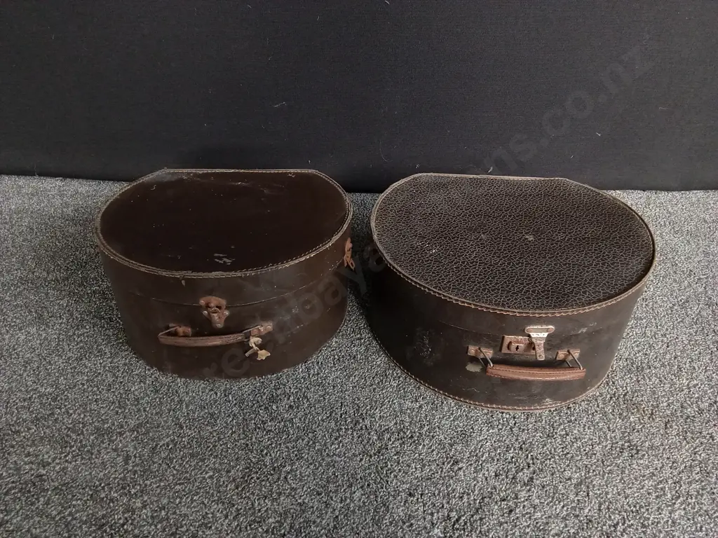 PAIR OF VINTAGE HAT BOXES, TALLEST H 19 CM X W 43 CM Image 1++