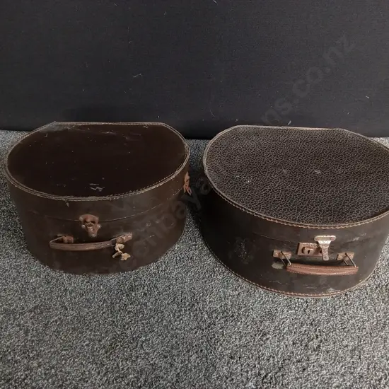 PAIR OF VINTAGE HAT BOXES, TALLEST H 19 CM X W 43 CM