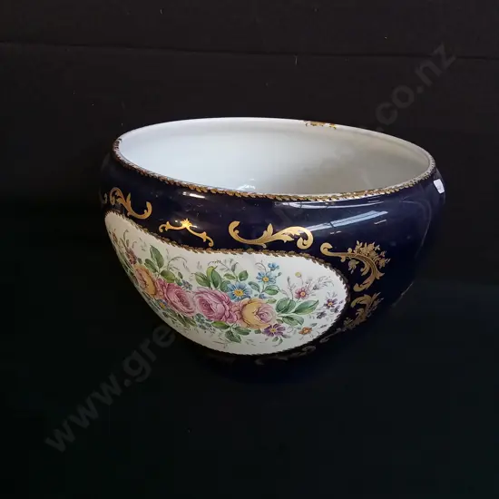 19TH CENTURY SÈVRES STYLE PORCELAIN CHACHE POT, H 24 CM