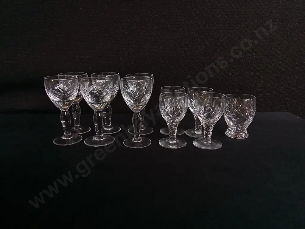 MIX OF VINTAGE SHERRY GLASSES, INCLUDING SET OF 4 STUART CRYSTAL GLASSES, TALLEST H 9 CM Image 1++