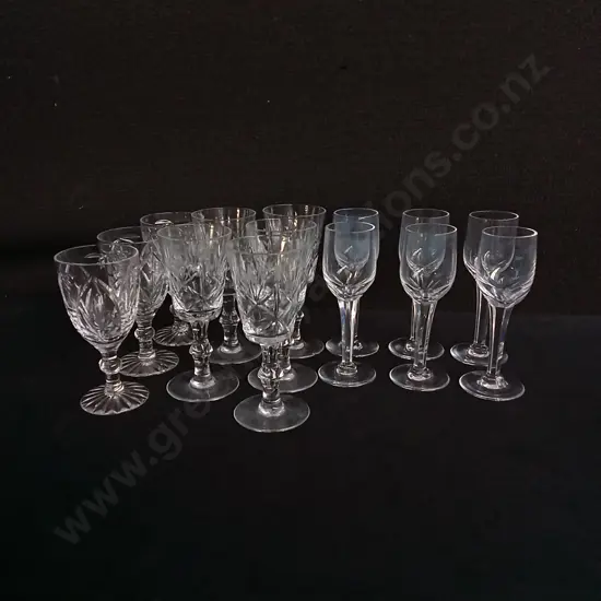 MIX OF SHEERY GLASSES, 14 PIECES TOTAL, TALLEST H 12 CM