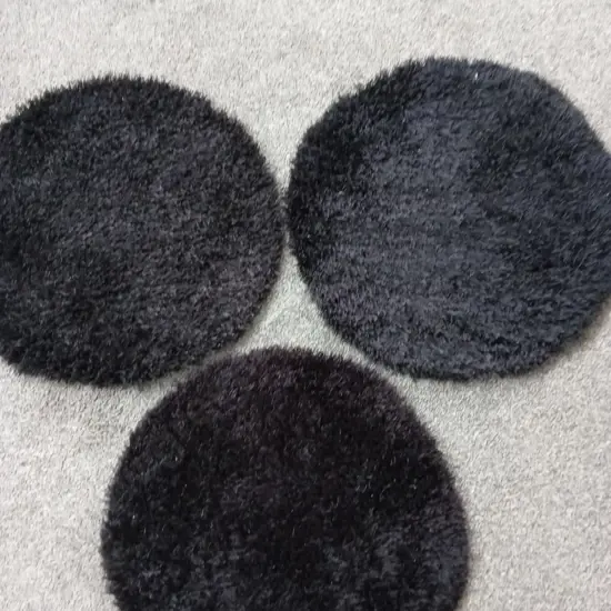 3 BLACK SHAGGY CIRCULAR RUGS, 64 CM DIAMETER EACH