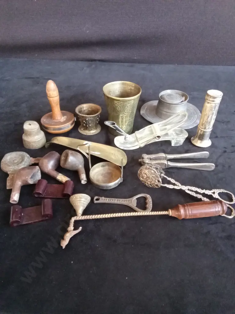 COLLECTION OF MIXED ITEMS Image 1++