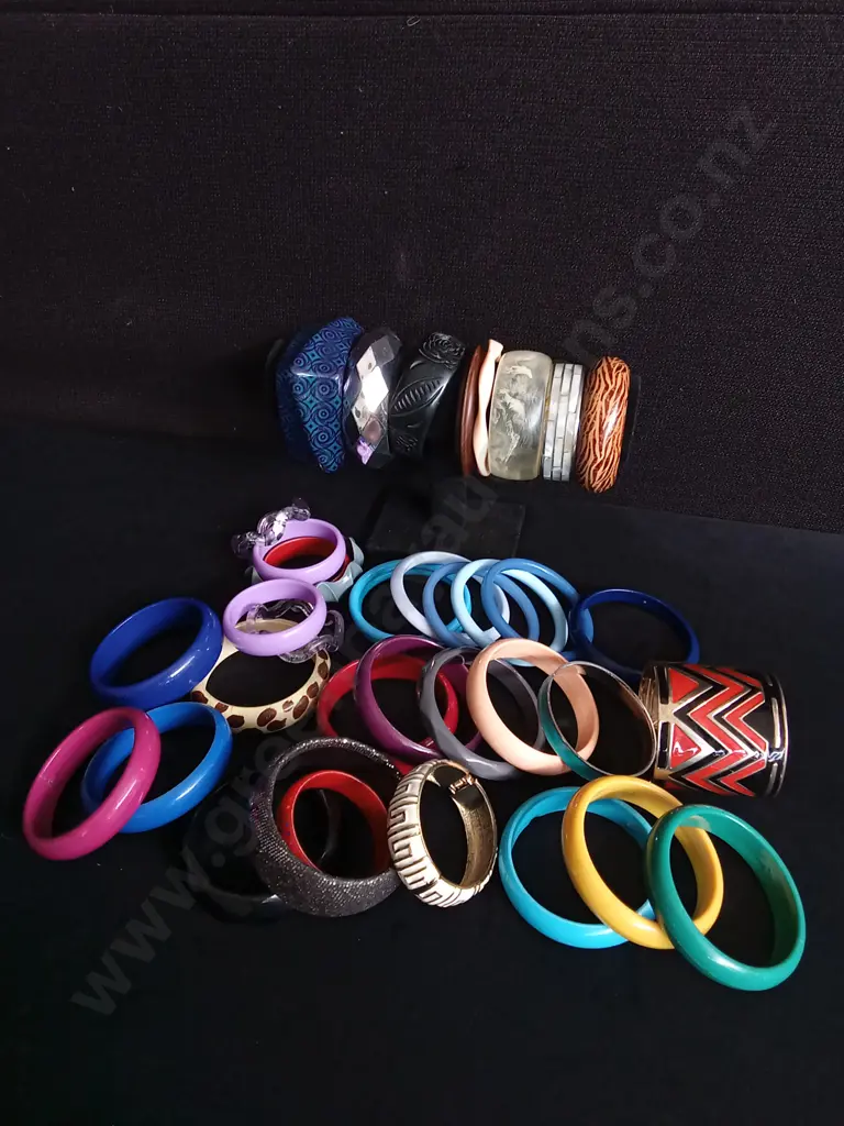 MIX OF BANGLES Image 1++