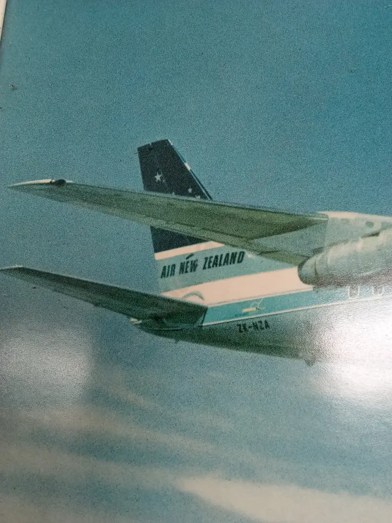 FRAMED PRINT FEATURING VINTAGE AIR NEW ZEALAND DOUGLAS DC-8 AIRCRAFT L52CM H43CM Image 1++