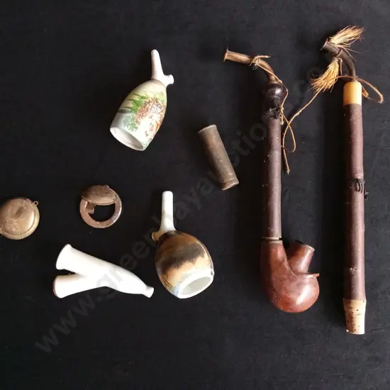COLLECTION OF VITAGE SMOKING ITEMS