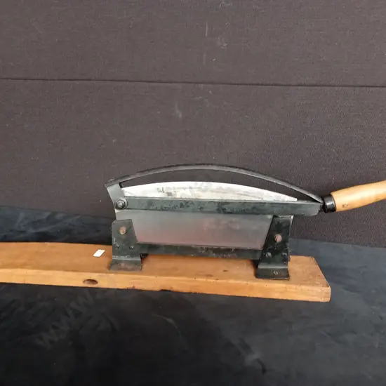 VINTAGE JAPANESE STEM CUTTER L65CM TO END OF WOOD - VERY SHARP