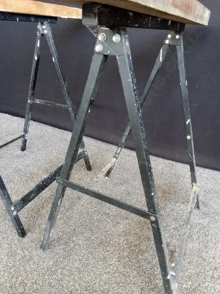 PAIR OF BUILDERS TRESTLE STOOLS METAL FRAME Image 1++