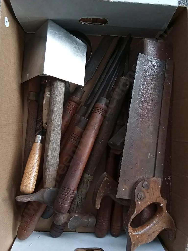 MIX OF TOOLS, LATHE CHISELS, PLANES, ETC Image 1++