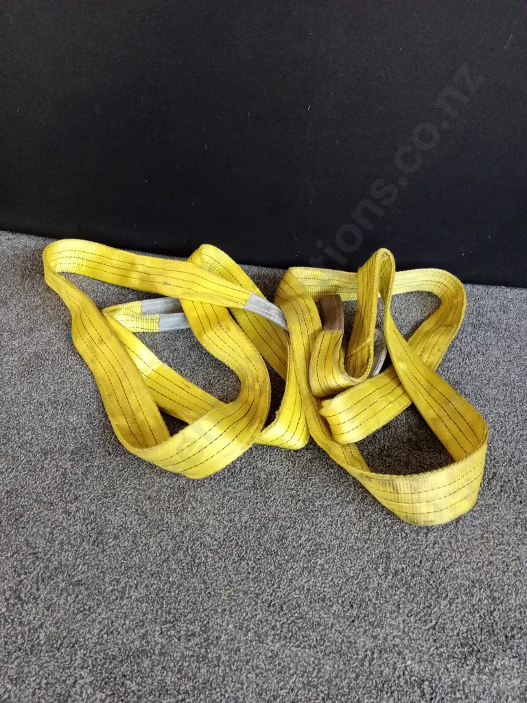 2 YELLOW POLYESTER LIFTING STRAPS Image 1++