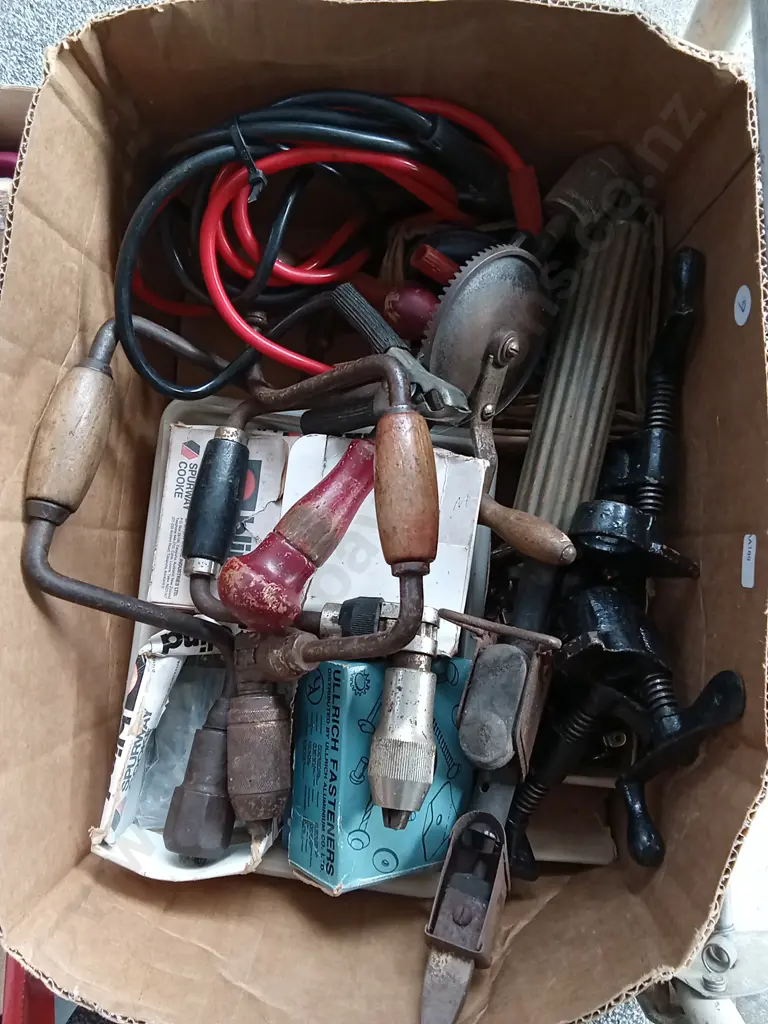 MIX OF TOOLS, WOOD BRACES, CLAMP ENDS, JUMPER LEADS, ETC Image 1++