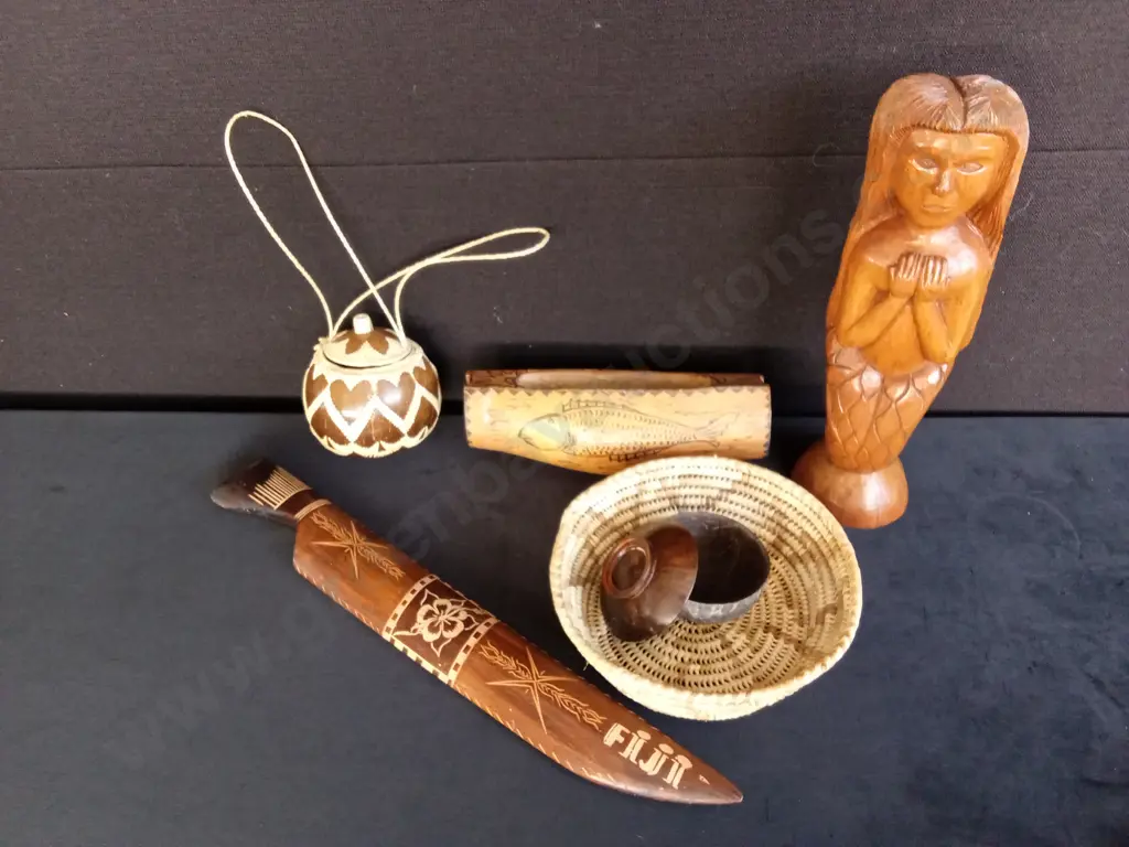 COLLECTION OF TONGAN CARVED WOOD AND COCONUT PIECES INCLUDING ONE FIJIAN PIECE Image 1++
