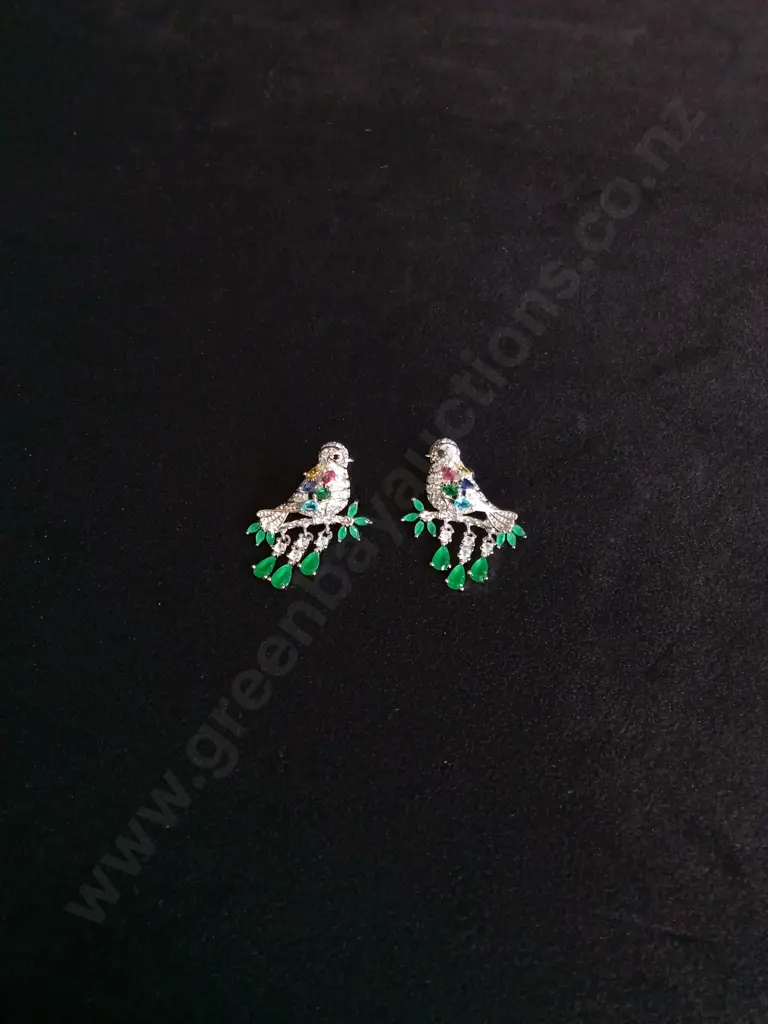 PAIR OF DIAMANTE BIRD EARRINGS Image 1++