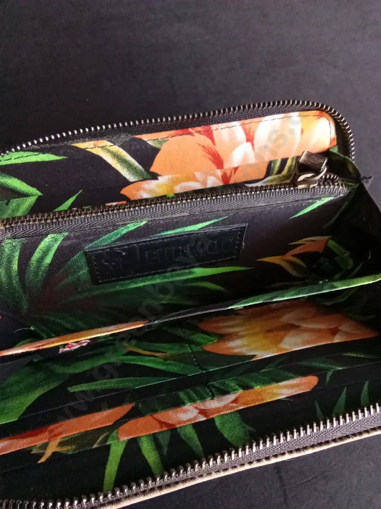 FURMOO GENUINE COWHIDE WALLET, W 20 CM Image 1++