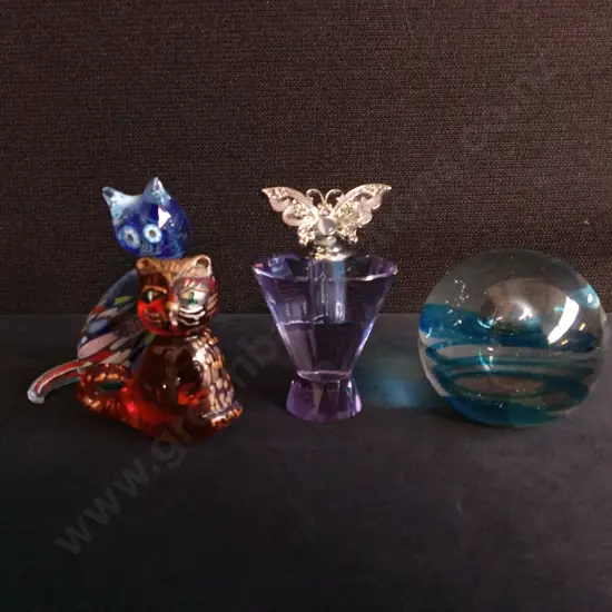 4 PIECES DECORATIVE GLASS ITEMS, TALLEST H 11 CM