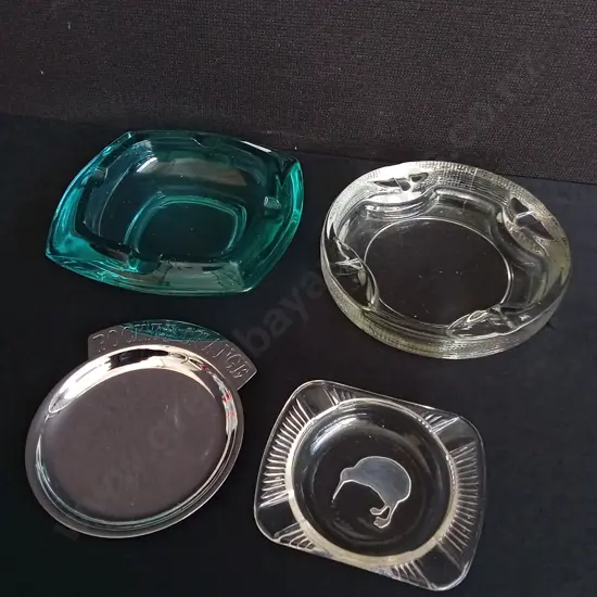4 PIECES VINTAGE ASHTRAYS AND TRINKET DISHES, LARGEST W 17 CM