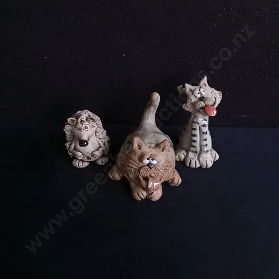 3 HANDMADE CLAY ANIMAL SCULPTURES, TALLEST H  9 CM