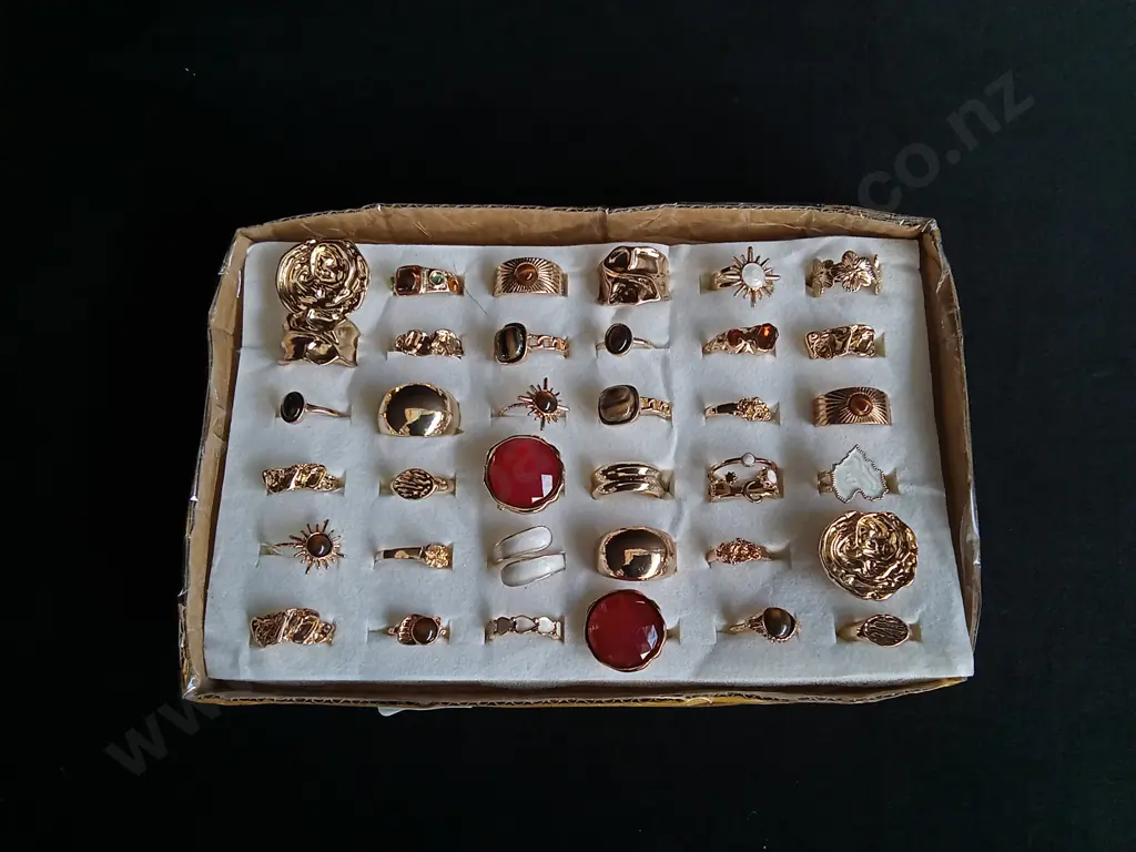 MIX OF BRAND NEW RINGS Image 1++
