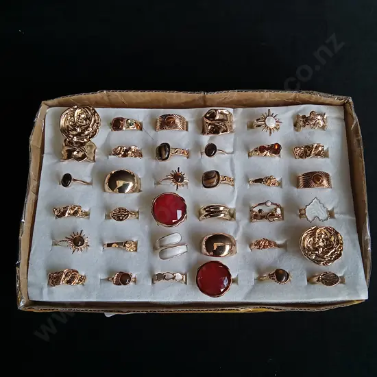 MIX OF BRAND NEW RINGS