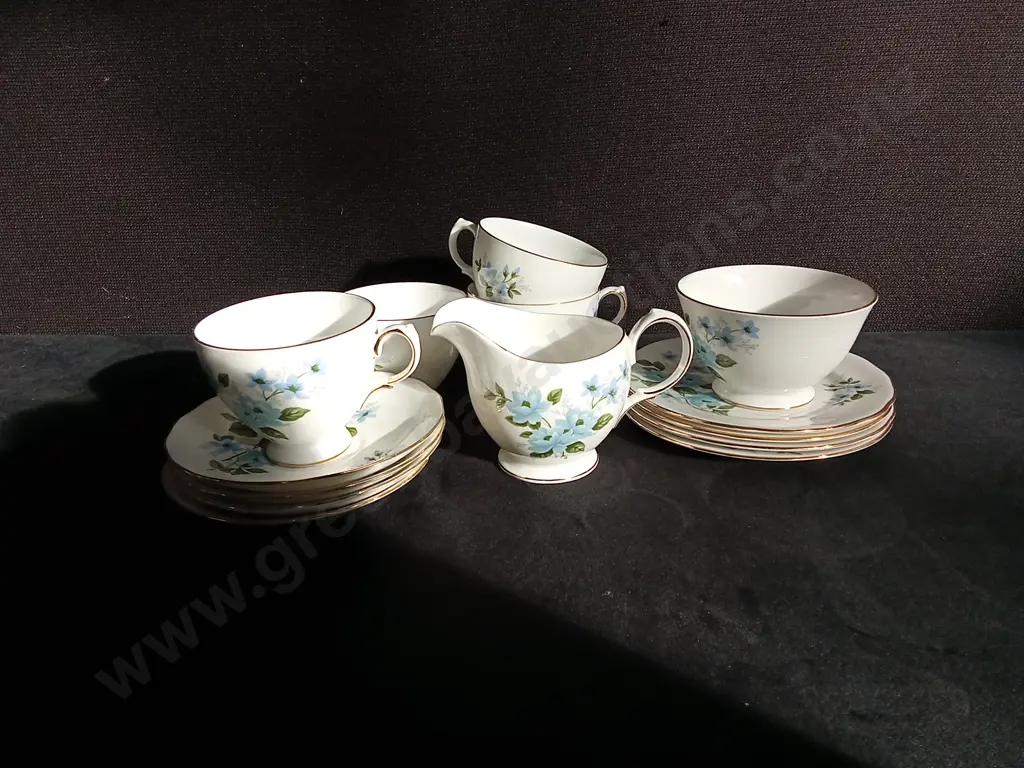 SET OF QUEEN ANNE BONE CHINA TEA SET WITH BLUE FLOWERS AND GOLD RIMS (MADE IN ENGLAND) BIG PLATE IS 16CM DIAMETER Image 1++
