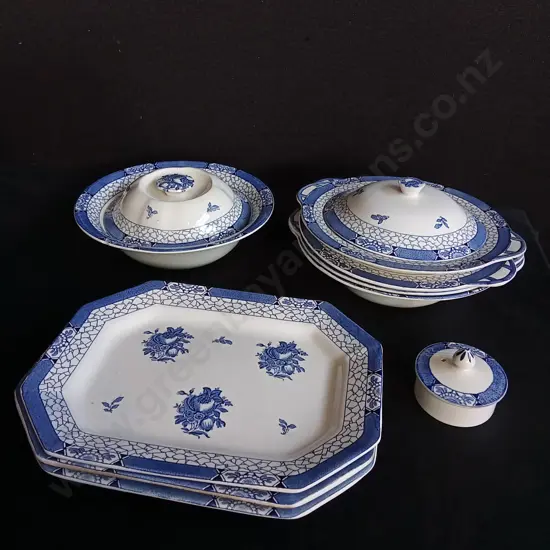 VINTAGE ADAMS ENGLAND "JULIET" BLUE AND WHITE IRONSTONE DINNERWARE LARGEST W 29.5 CM