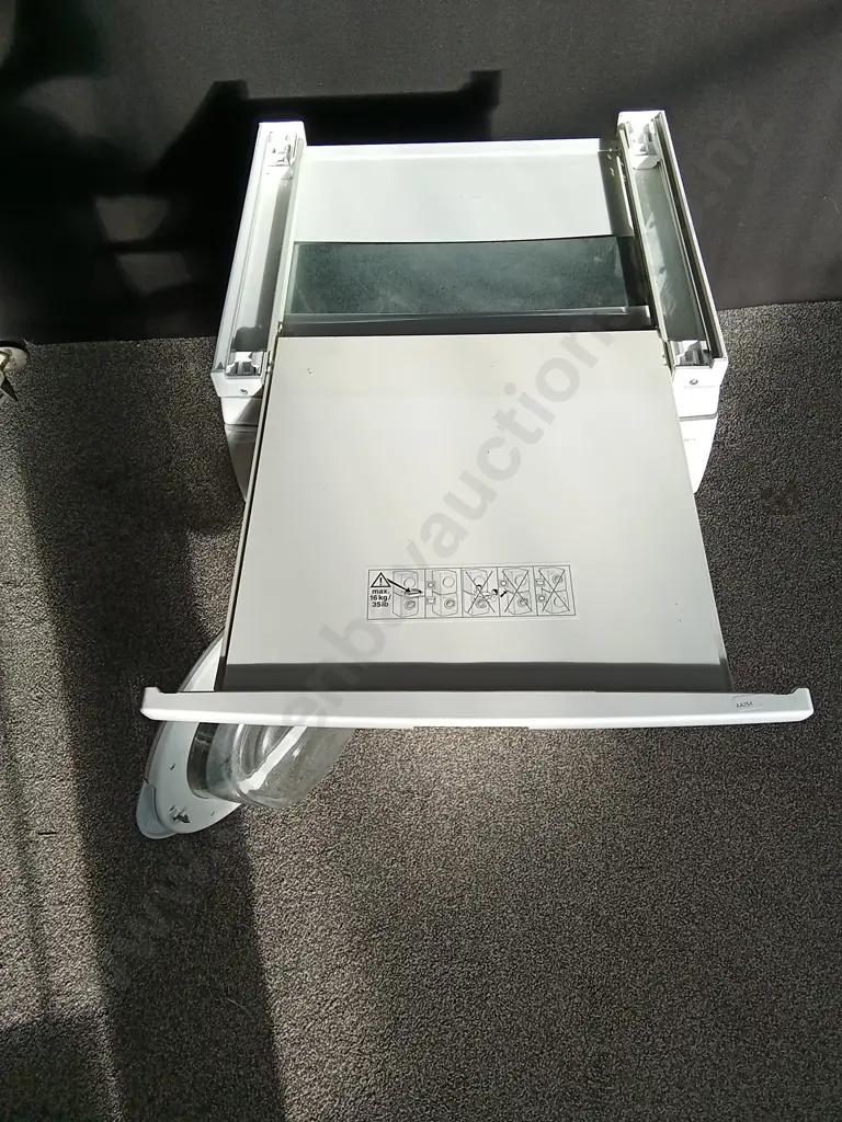 BOSCH MAXX CLASSIC WASHING MACHINE (POWERS ON) WITH DRYER MOUNT, H 89CM X W 60CM X D 55CM Image 1++