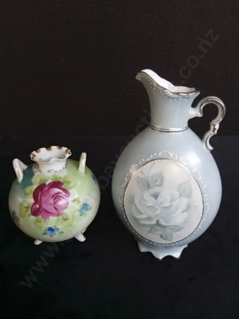 2 FLORAL VASES I'VE HAD PAINTED BY OLGA JURIS H18.5CM Image 1++
