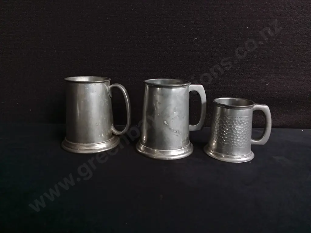 3 VINTAGE ENGLISH PEWTER TANKARDS, TALLEST H 12.5 CM Image 1++