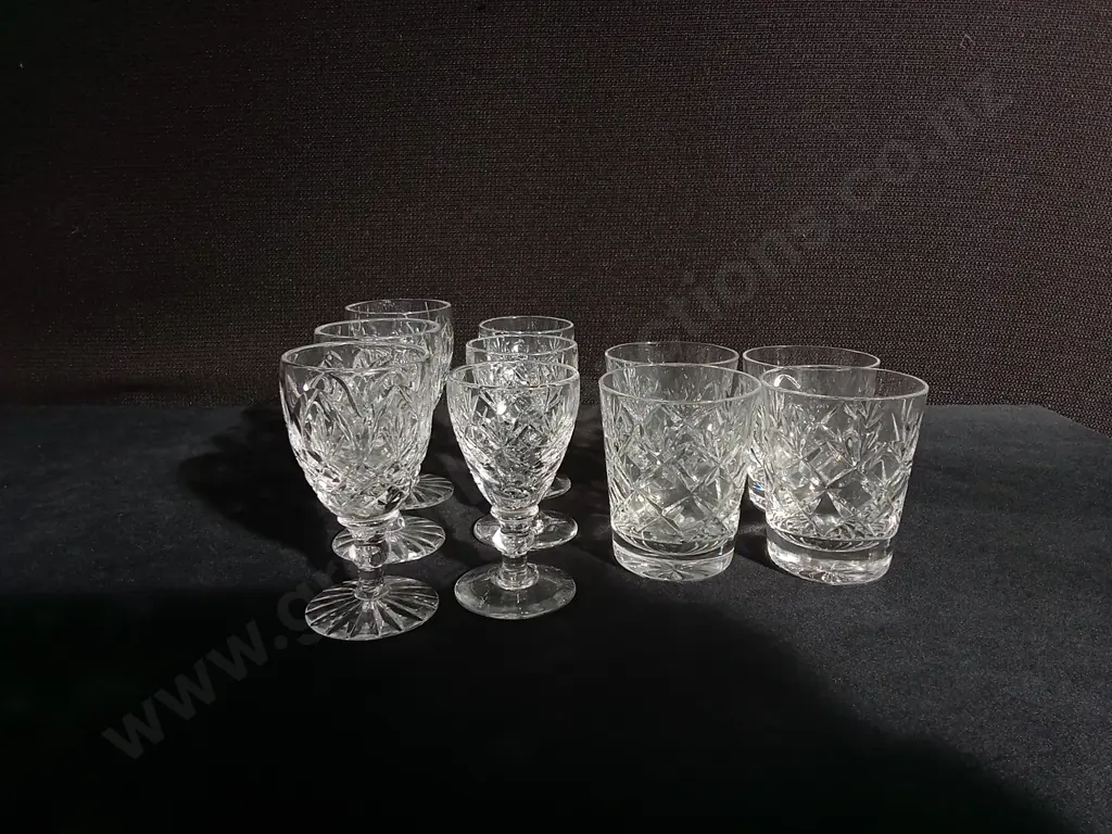 MIX OF CRYSTAL SHOT GLASSES AND LIQUEUR GLASSES, 10 PIECES Image 1++